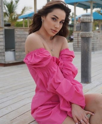 Готова погрузить тебя в мир страсти и наслаждения. Позволь мне разбудить все твои чувства и желания. Ты этого заслуживаешь! 14, 24 года