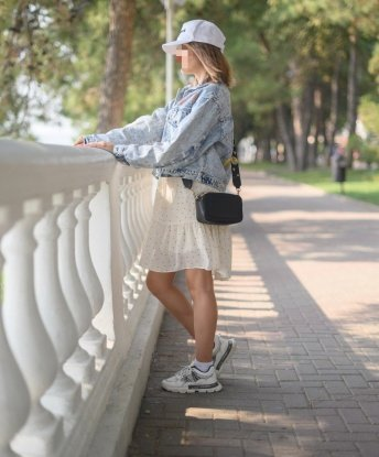 Молодая, игривая, сочная красотка предлагает свои интимные услуги обеспечить вас удовольствием и утолить ваши желания. Приезжай - не пожалеешь! 9241, 28 лет